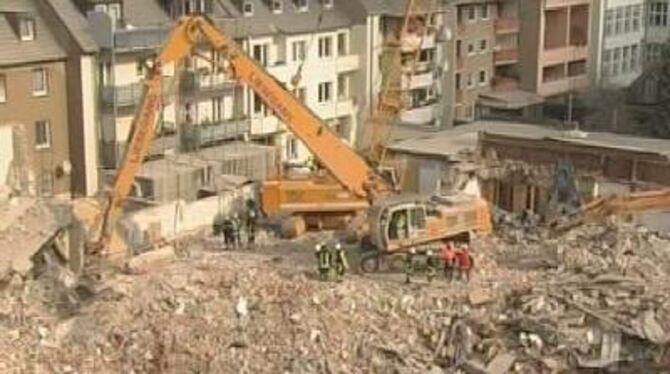 In den Trümmern des Kölner Stadtarchivs wurde jetzt eine Leiche gefunden. FOTO: DPA