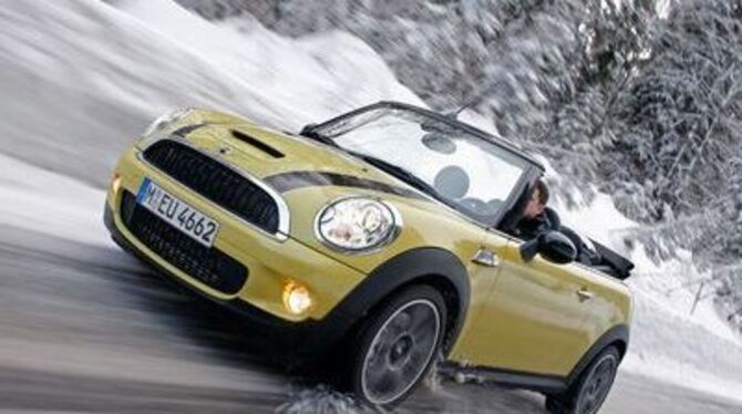 Ein Rennzwerg, der Spaß macht: Der Mini Cooper S Cabrio. 
FOTO: PR