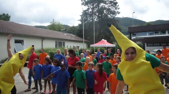 Dass es bei diesem Singspiel um Bananen ging, ist offensichtlich. GEA-Foto: DÖRR