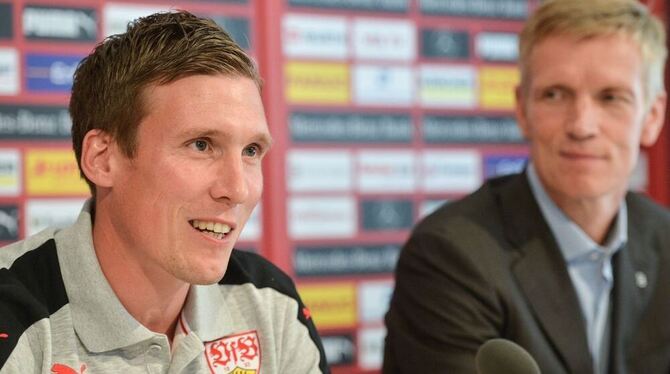 Der Neue und sein Förderer: VfB-Cheftrainer Hannes Wolf (links) und Sportvorstand Jan Schindelmeiser. FOTO: DPA